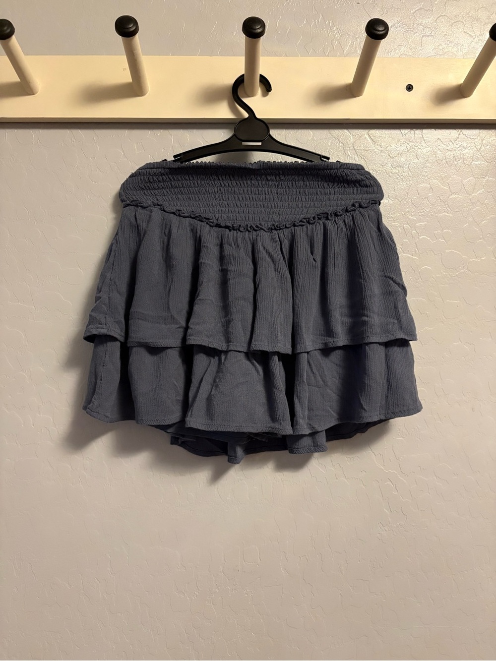 Hollister Tiered Ruffle Mini Skirt - Slate